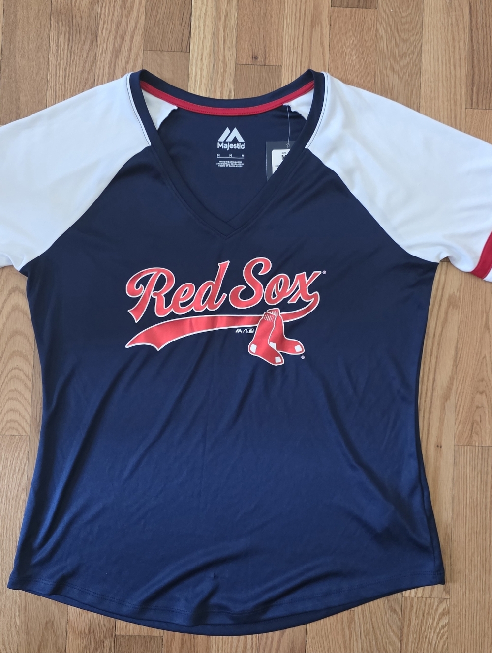 New With Tags Majestic Red Sox V-Neck Tee Size M